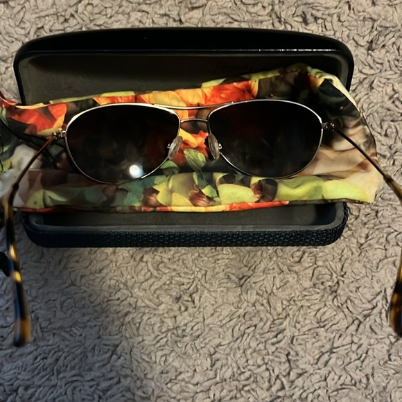 Maui Jim Polarized Small Maverick Aviator Sunglasses - Picture 3 of 5